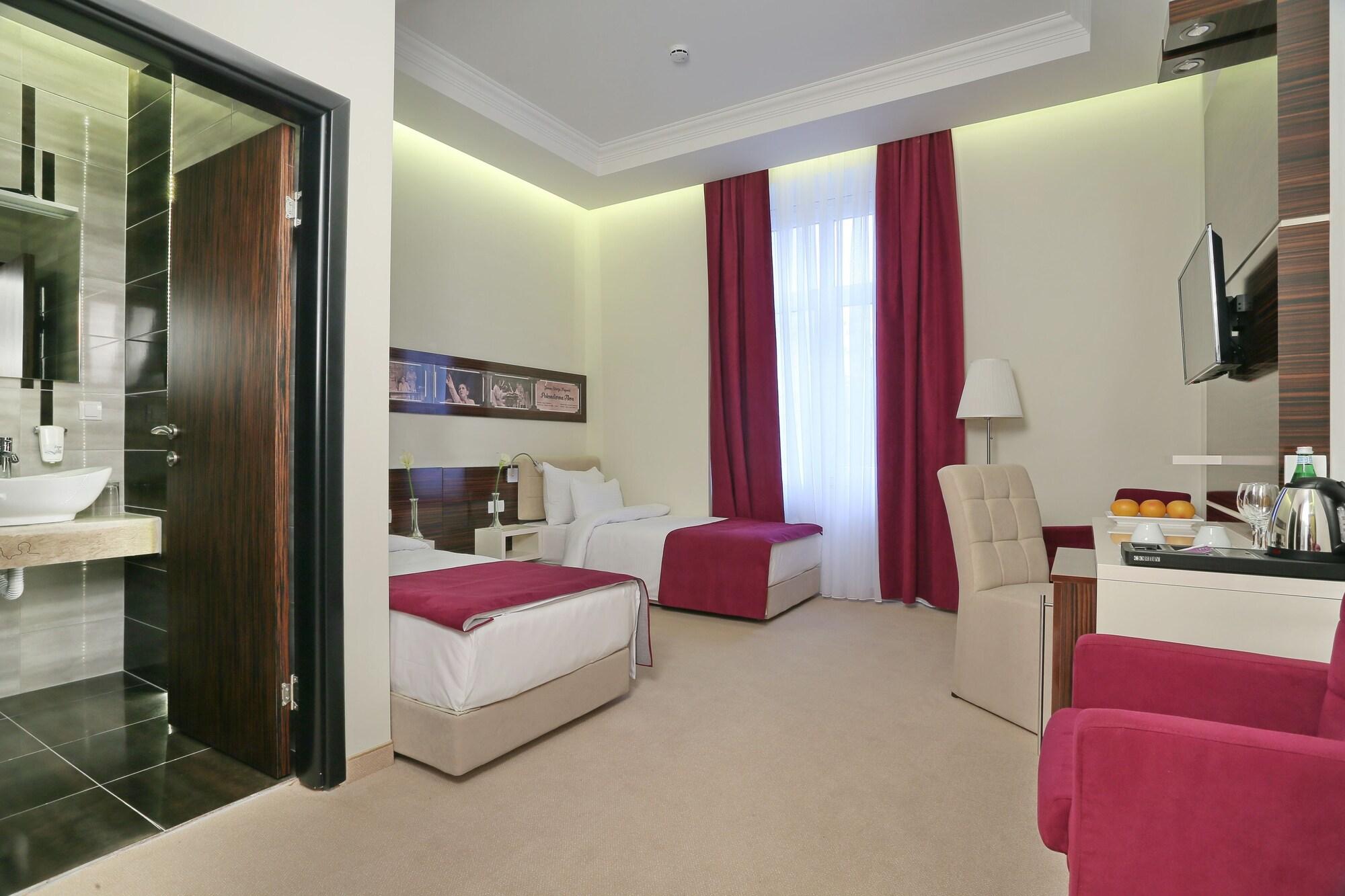 Hotel Theater Belgrade Garni Exterior photo