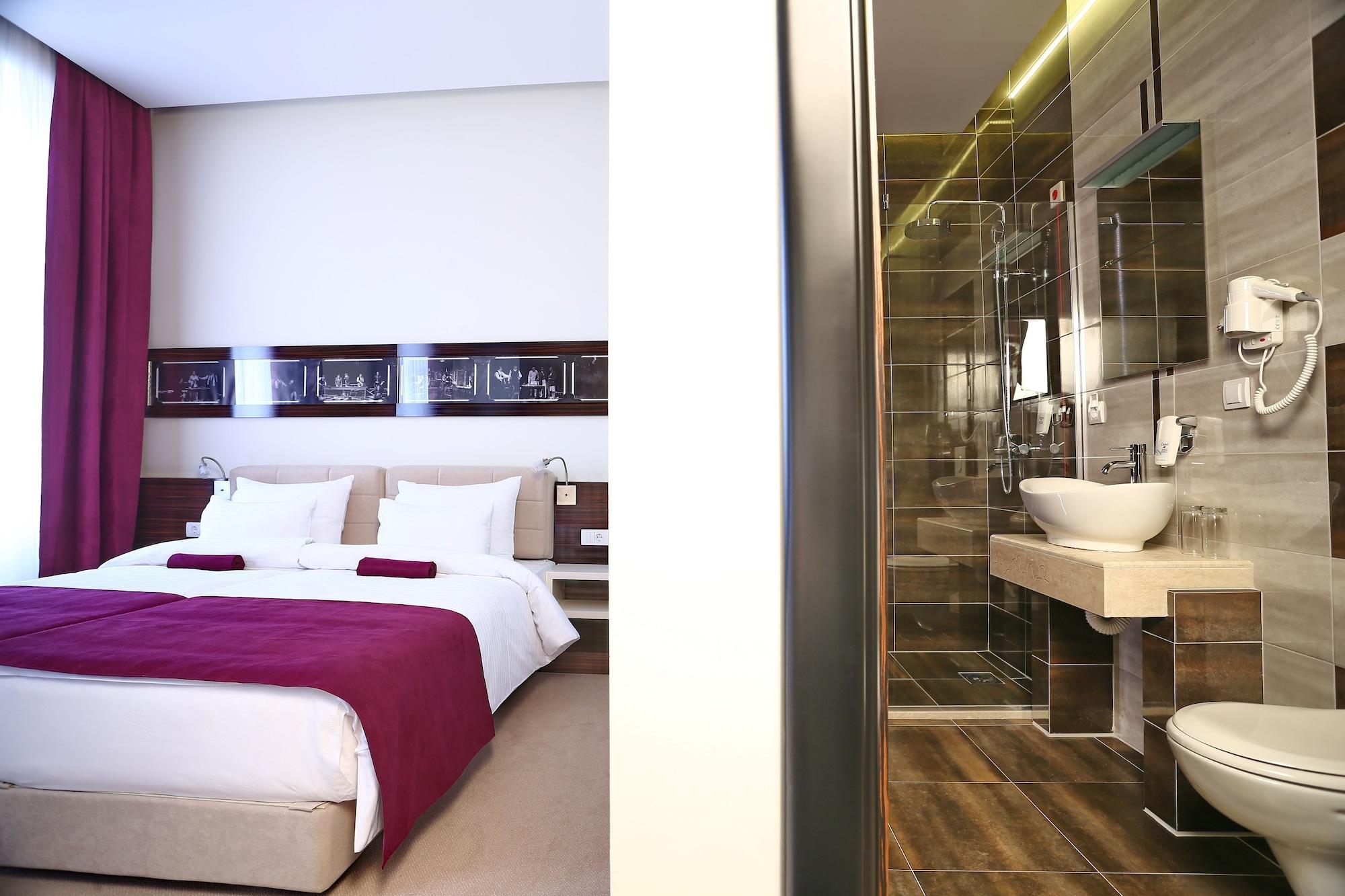 Hotel Theater Belgrade Garni Exterior photo